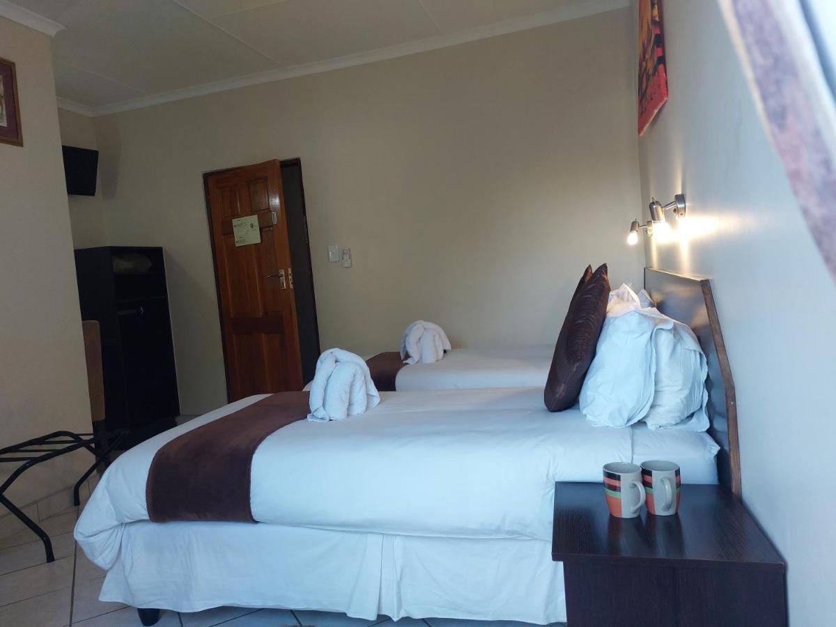 St Lucia Lodge ภายนอก รูปภาพ