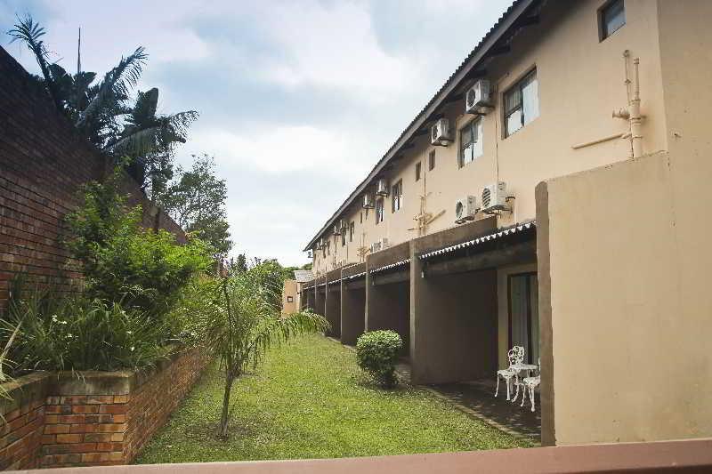 St Lucia Lodge ภายนอก รูปภาพ